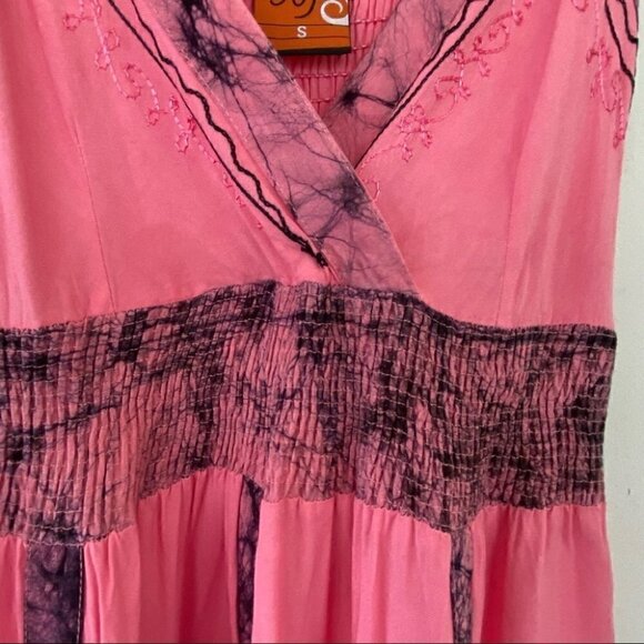 Pink mini dress  with empire waist and embroidery, sleeveless - Picture 8 of 16